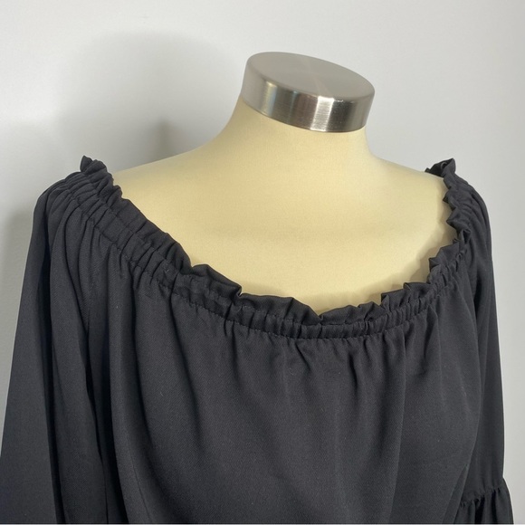 Express Off The Shoulder Black Bell Sleeve - Picture 3 of 10